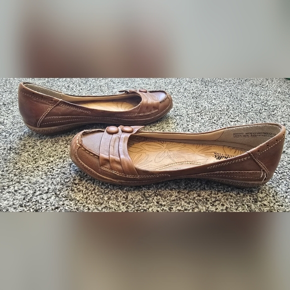 Sandhills Collection Shoes Slip On Leather Pleated Button Detail Tan Size8.5M - Picture 2 of 12